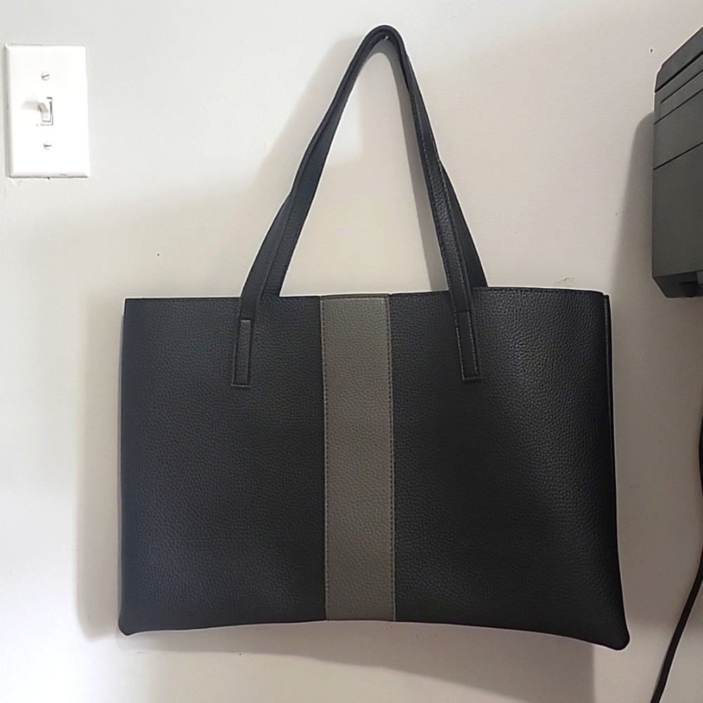 ❤️Vince Camuto Vegan Leather Tote Bag